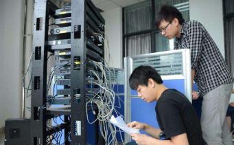臺式電腦 臺式電腦
